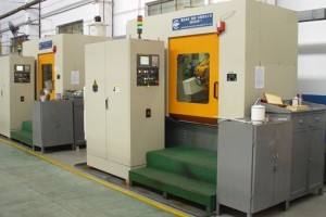 CNC  Gear Hobbing Machine (China YKX3132M)